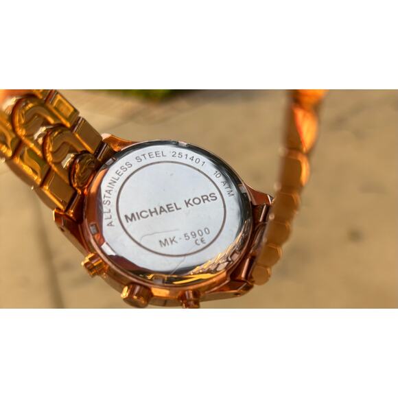 Michael Kors Watch MK5900 Oversized Rose Gold Pave Face and Band New NWT $550 - Picture 10 of 11